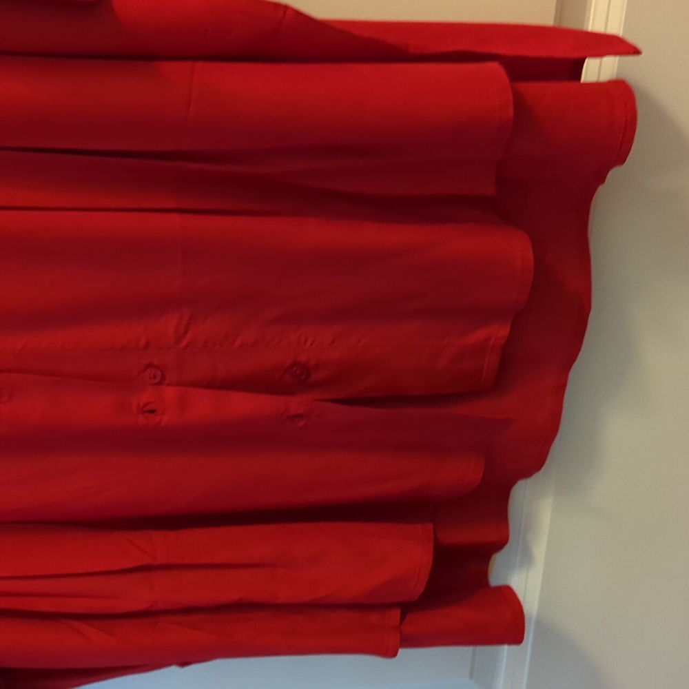 Ohio State Buckeyes NCAA Women's Plus Front Pleat Button Up Blouse Size 2X Red - Picture 4 of 5